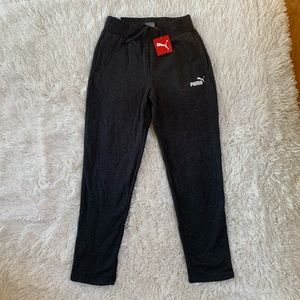 🦋NWT Puma ladies joggers